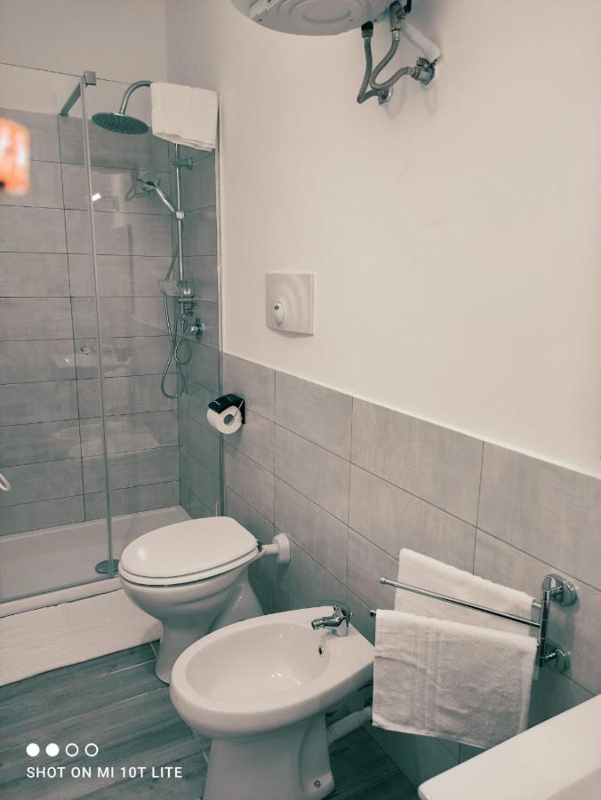 B&B Alighieri 97 Bari Exteriör bild