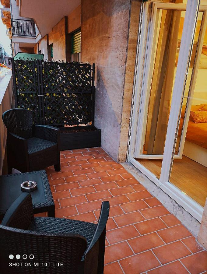 B&B Alighieri 97 Bari Exteriör bild